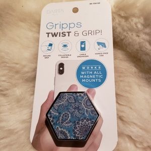 Hands Free Darta  Gripps Twist & Grip